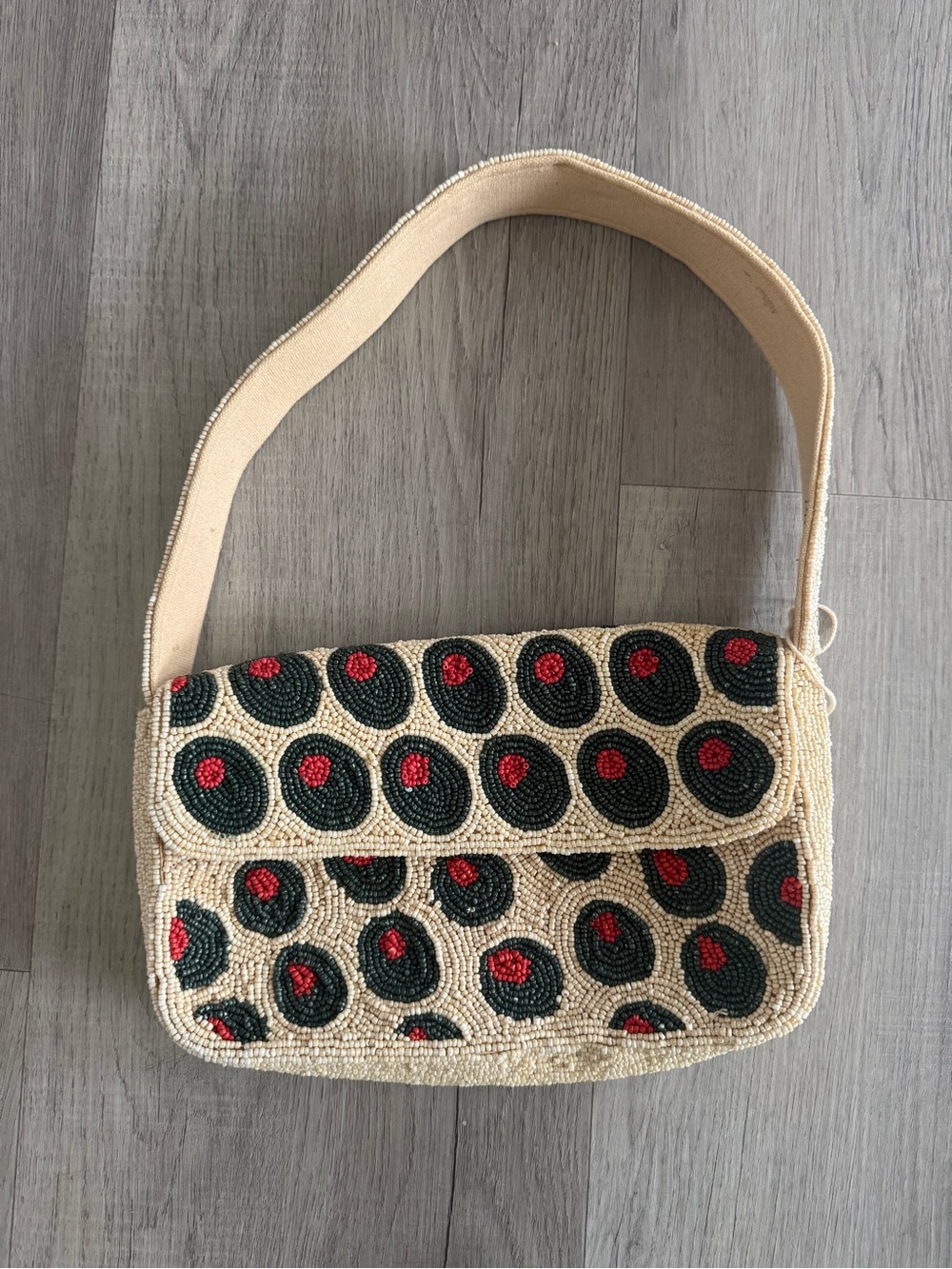 ❤️ Hand-Beaded Olives on Cream Shoulder Bag
